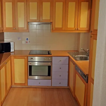 Resitour - Gardens Apartment *