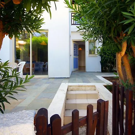 Resitour - Gardens Appartement *